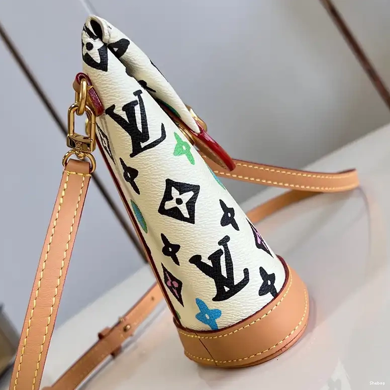 Bags LV 2407YA0111 0713